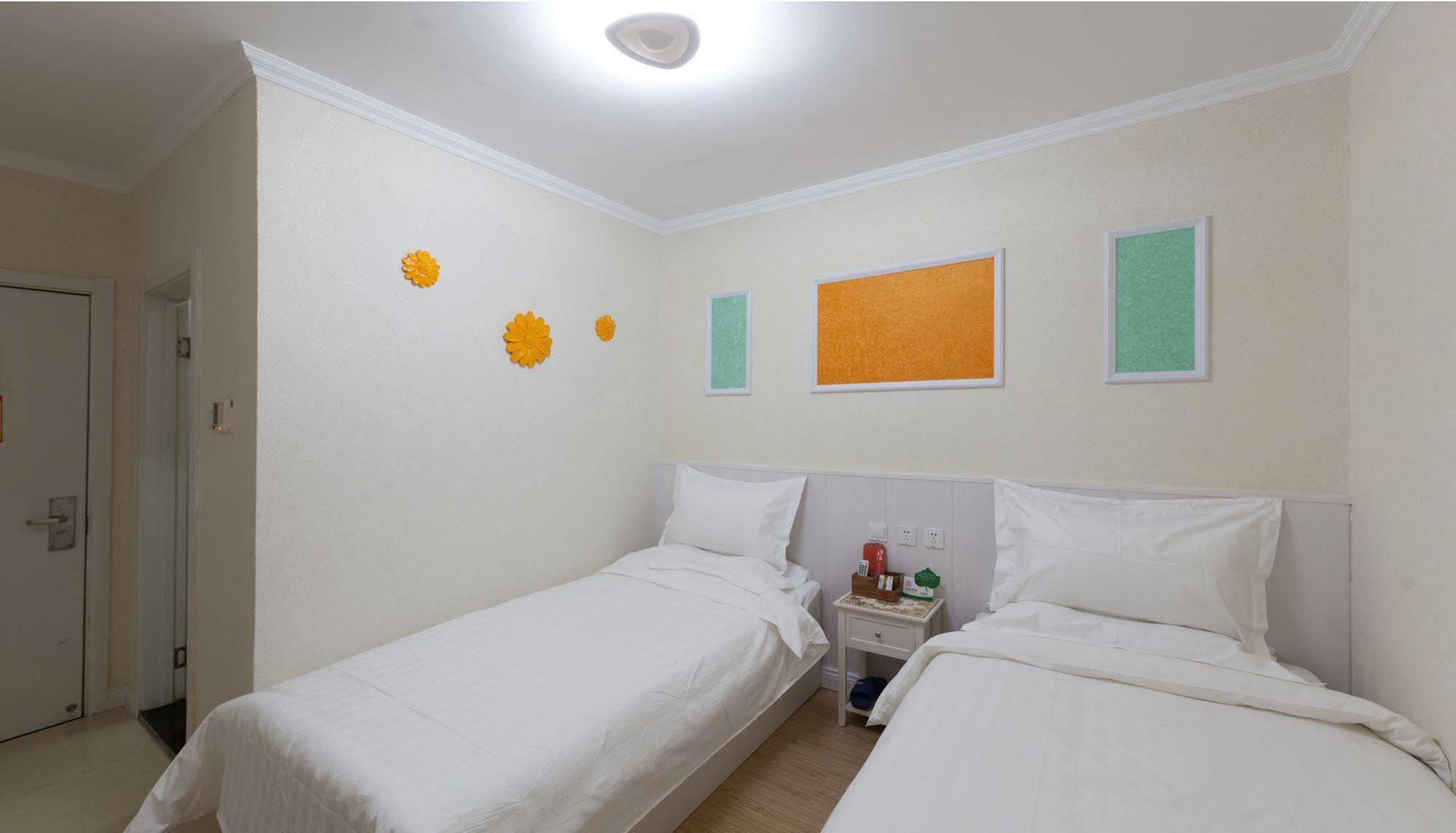 Peking Uni Youth Hostel Bagian luar foto
